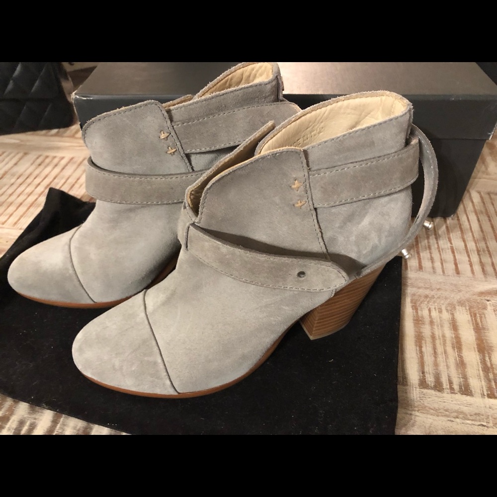 SOLD! NWT Rag and Bone Harrow booties 37.5